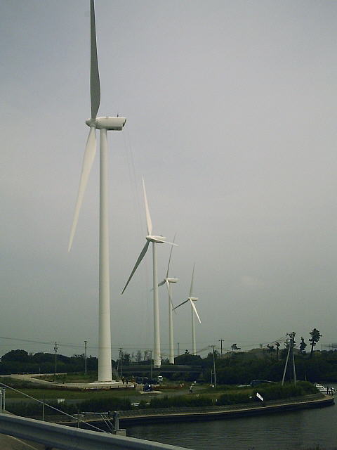風力発電施設(26,7KB)